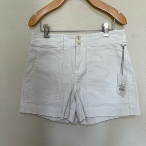 NWT A New Day Cream Shorts